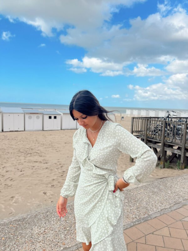 Robe Only - M – Image 5