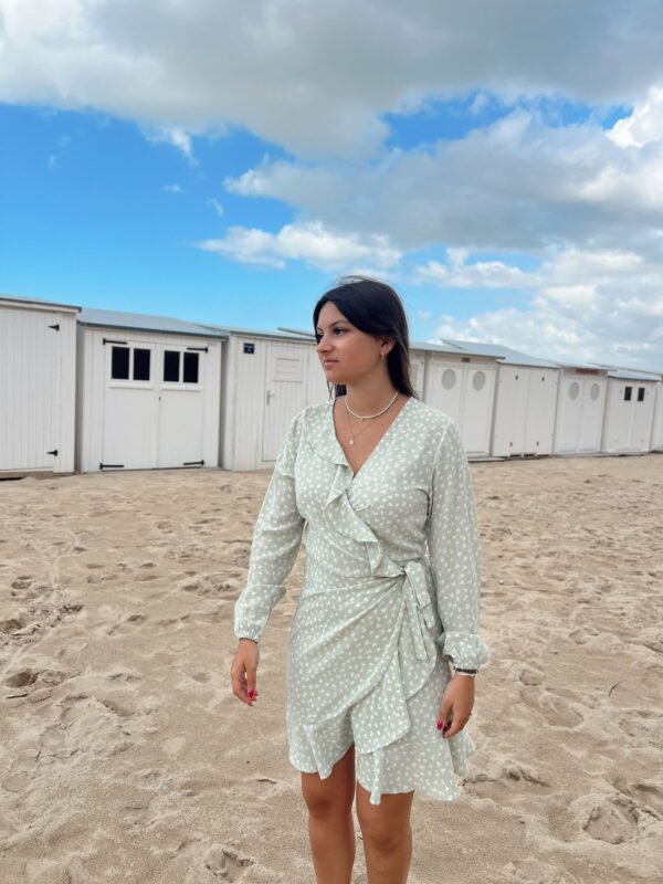 Robe Only - M – Image 3